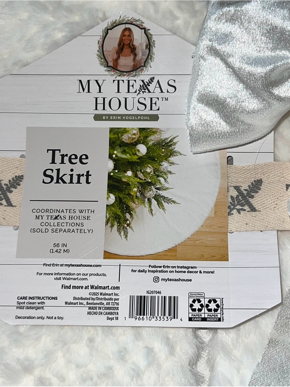 My Texas House White Faux Fur Tree Skirt with Shimmery Bow